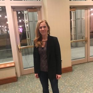 Meet your Posher, Jeniffer